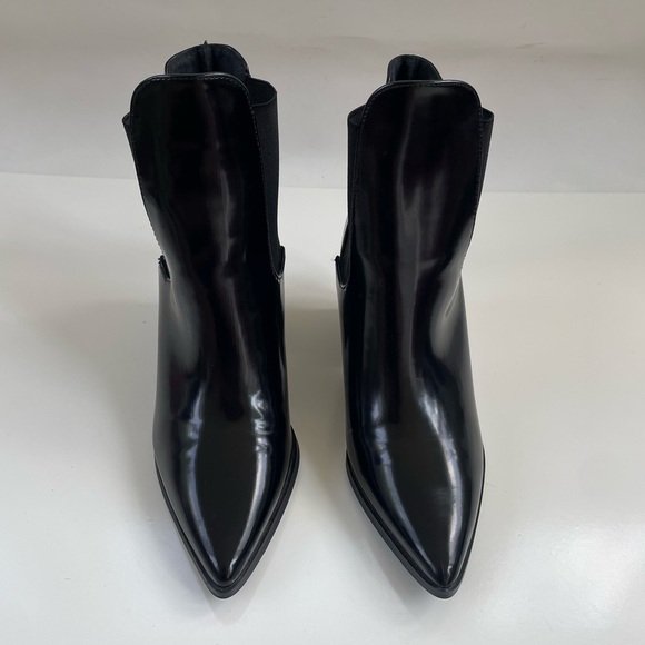 Forever 21 Shiny Black Pointy Toe Faux Leather Ankle Booties Size 6, NWOT - Picture 2 of 9